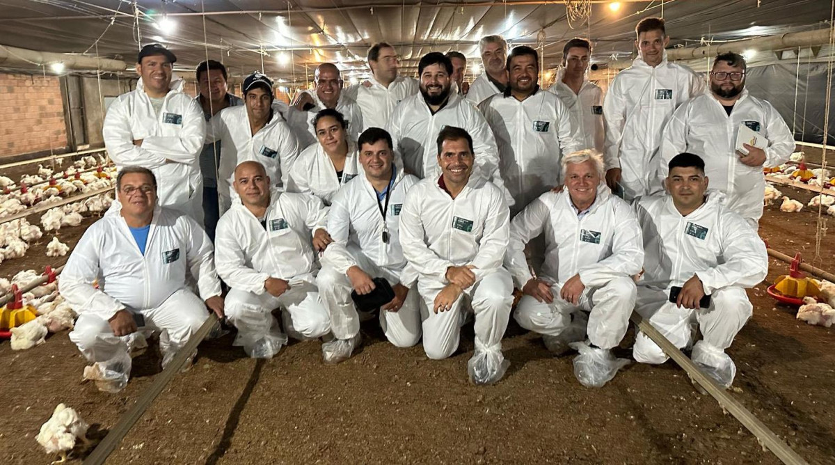 Broiler Tour attendees in Paraguay