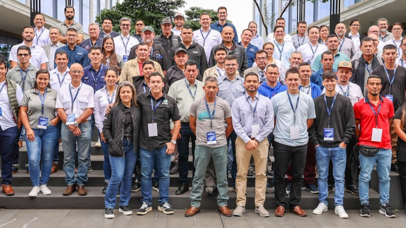 Aviagen Teams Up with Sector Colleagues to Bring Knowledge Without Borders to Costa Rica