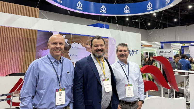 Aviagen Strengthens Ties with Bolivian Poultry at Seminario Alimenta 2025